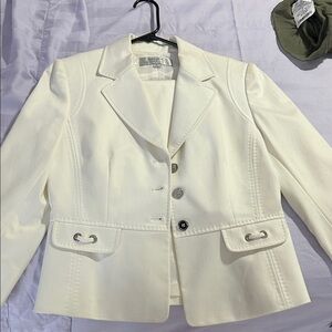 Elegant White Women's Blazer